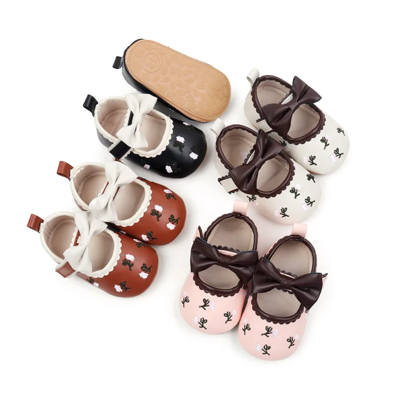 

Модная противоскользящая детская обувь, новая весенняя детская кожаная обувь, простая повседневная обувь на мягкой подошве для девочек, удобная универсальная детская прогулочная обувь