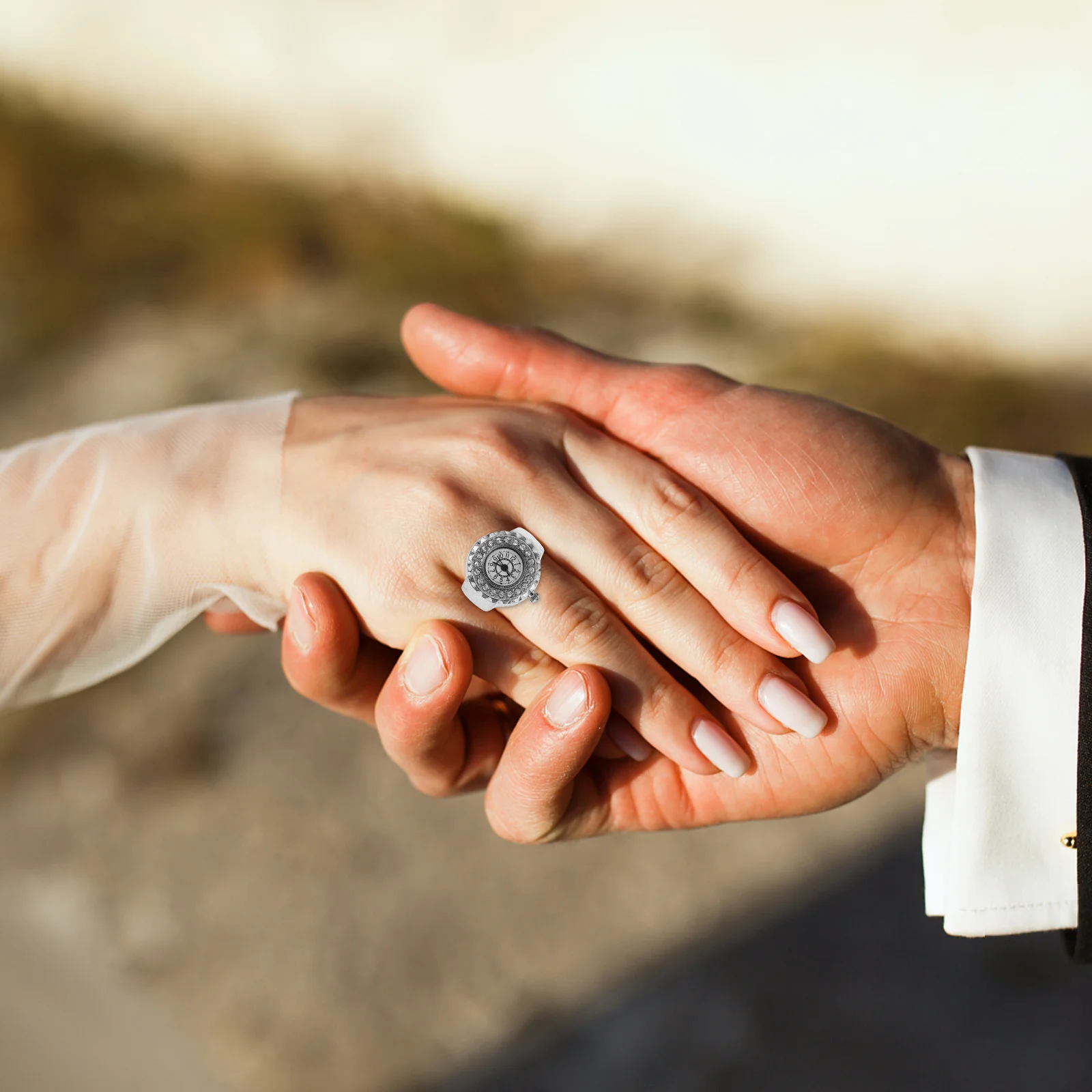 

Stylish Round Dial Crystal Inlaid Ring Watch Zinc Alloy Electronic Finger Watch for Women Fashion Jewelry Piece