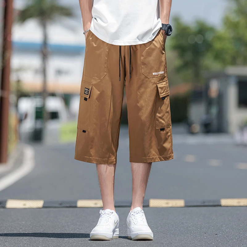 شورت رجالي عصري فضفاض - مناسب للشحن بتصميم معاصر وجيوب متعددة رائعة للمغامرة والمغامرة - أنماط جاهزة