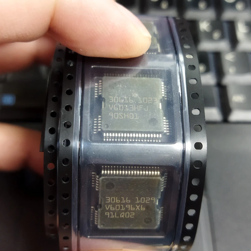 Chip de automóvil ic 30616 HQFP-64