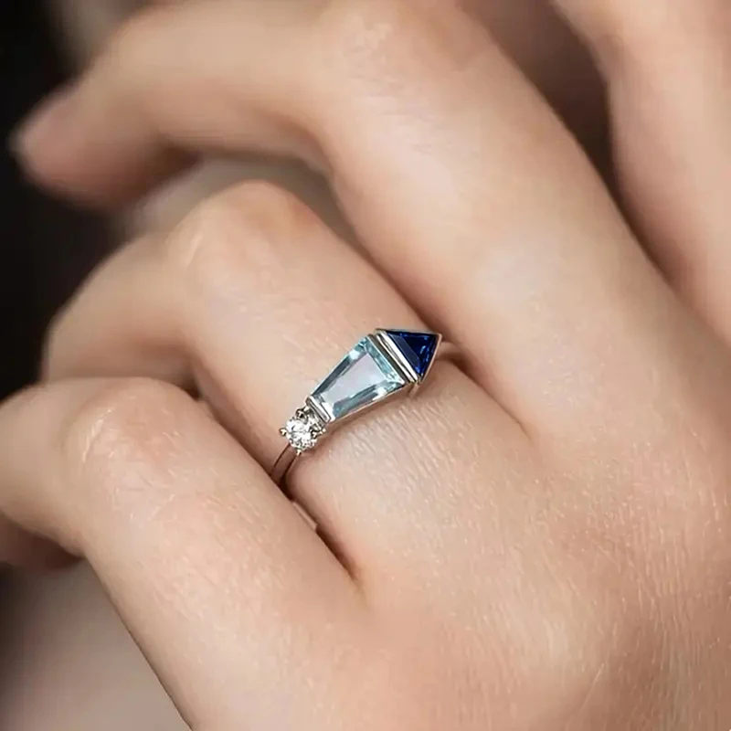 Huitan Geometrischer blauer Zirkonia-Fingerring für Damen, silberfarben, für den Alltag, Party, Vintage-Damenringe, einfacher, stilvoller Schmuck – Detail 6