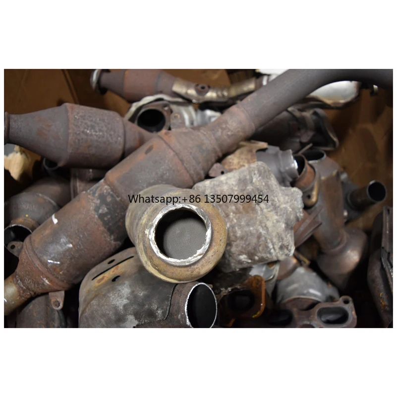

Catalytic Converter Scrap Exhaust Pipes Grade Car Part
