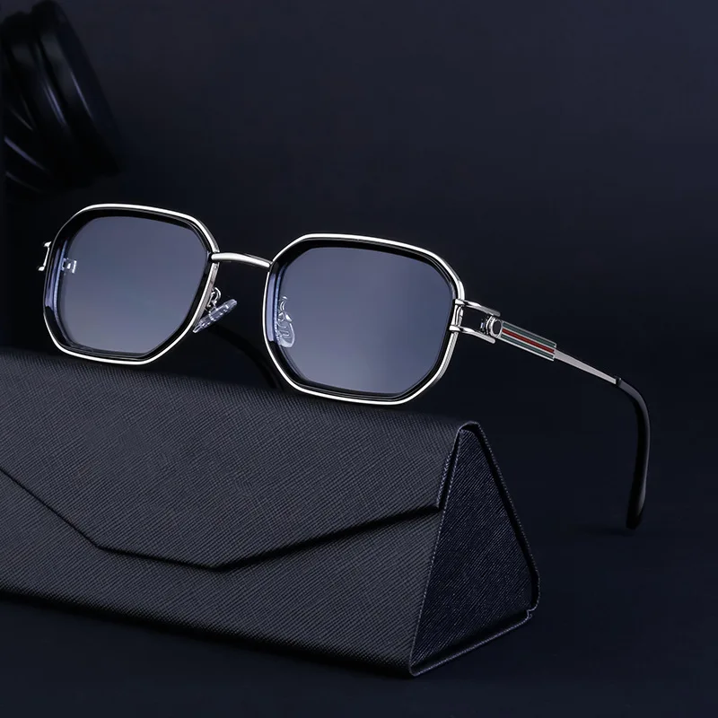 

Retro Square Sunglasses Women Brand Designer Summer Styles Candy Colors Sun Glasses Female Fashion Black Vintage Shades Oculos