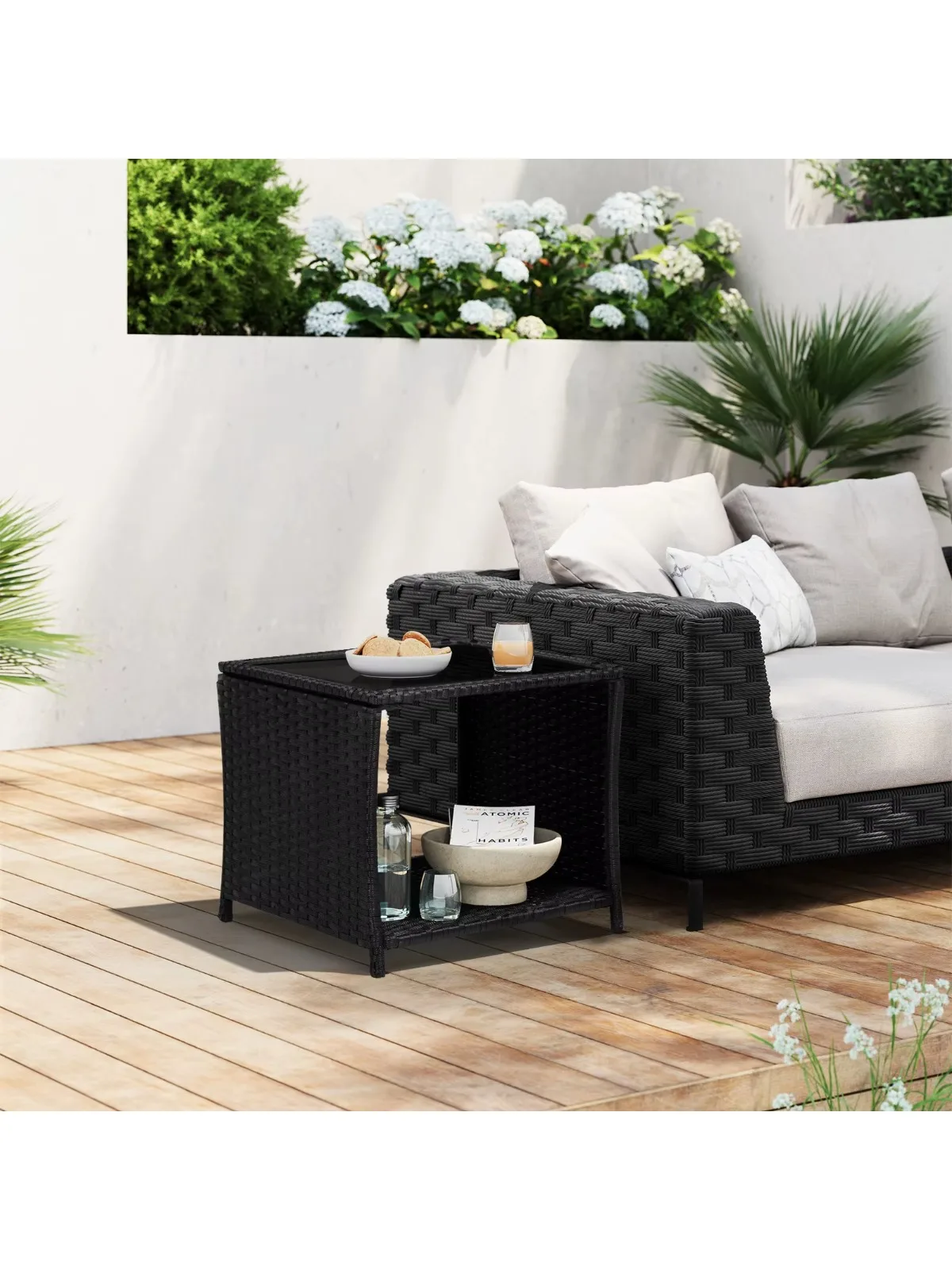 WOLTU Polyrattan-Gartentisch, Beistelltisch mit Glasplatte, wetterbeständiger Couchtisch, offener Stauraum für Balkon, Terrasse