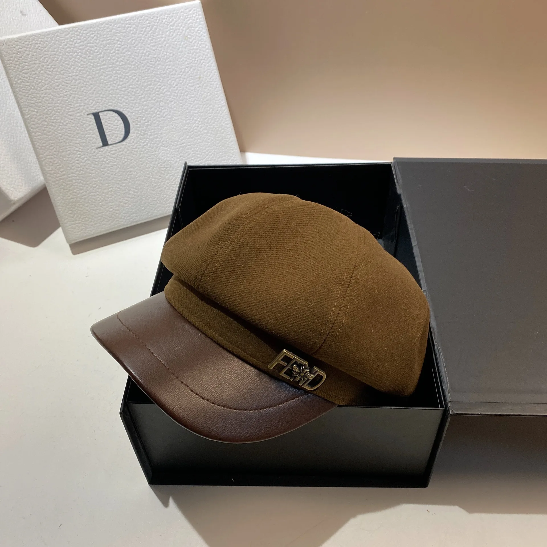 

Women's Wool Beret Hat - Vintage Style Beanie Cap with Bee Embroidery, Warm Winter Hat for Outdoor Activities