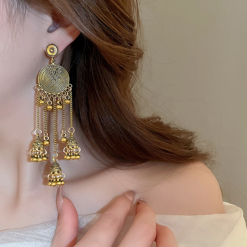 Vintage Distressed Ethnic Style Round Wind Chime Tassel Silver Needle Earrings - Unique High-End Metallic Elegant Earrings For W