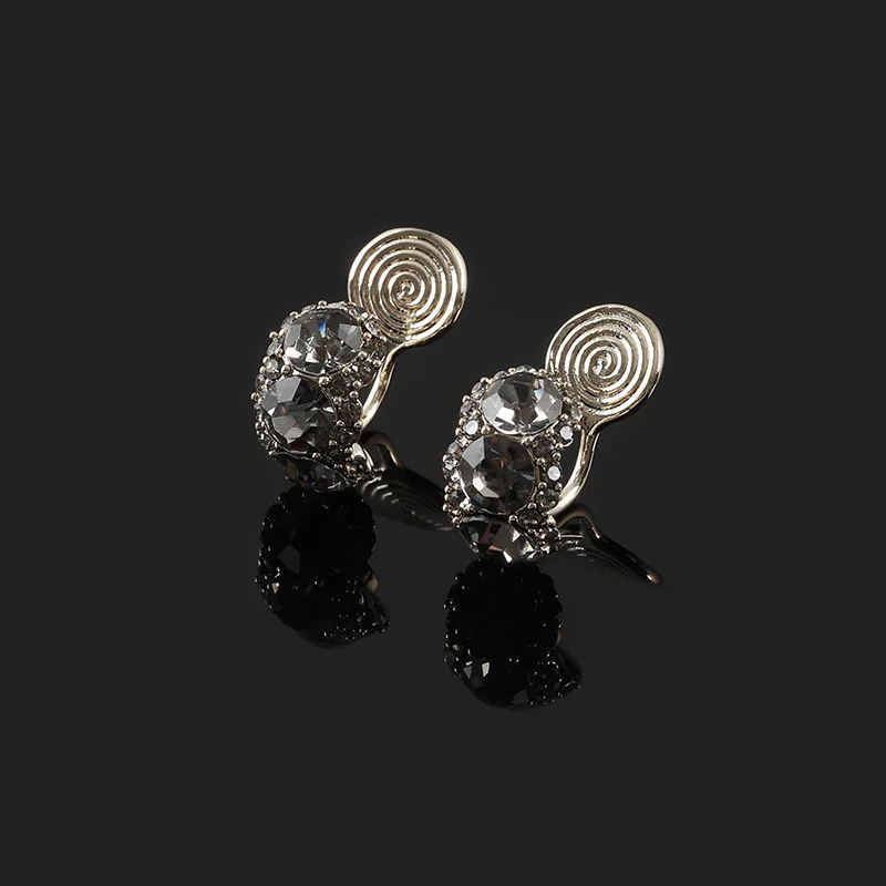 New Women\'s Retro Dark Gray Ear Clip Without Ear Hole Mosquito Coil Earrings Letter C Shape Earrings Gift