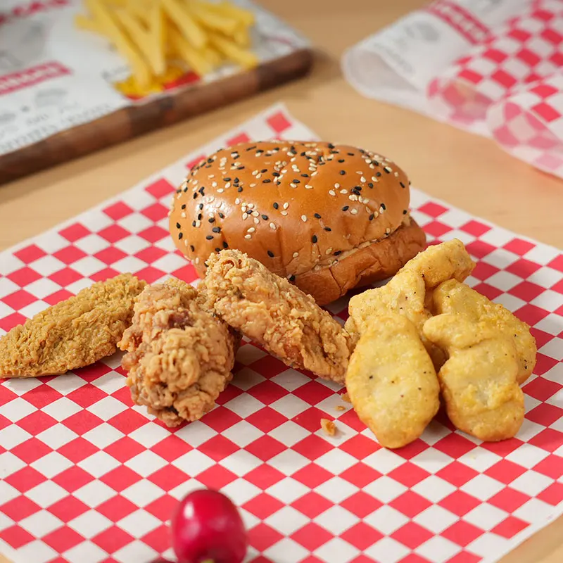 

Листы бумаги для гастрономов, вкладыши для корзин для пищевых продуктов, жиронепроницаемый восковой бумажный лист, классическая красно-белая клетчатая оберточная бумага для сэндвичей и гамбургеров