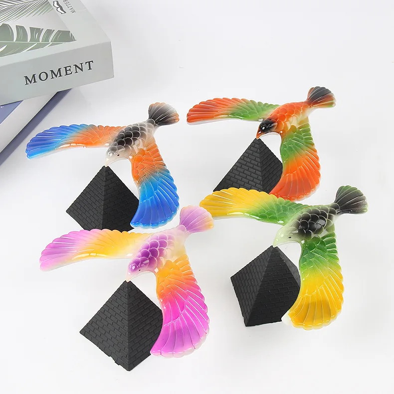 Equilibrio di alta qualità Eagle Bird Toy Magic mantenere l'equilibrio Home Office divertimento apprendimento Gag giocattolo per regalo per bambini