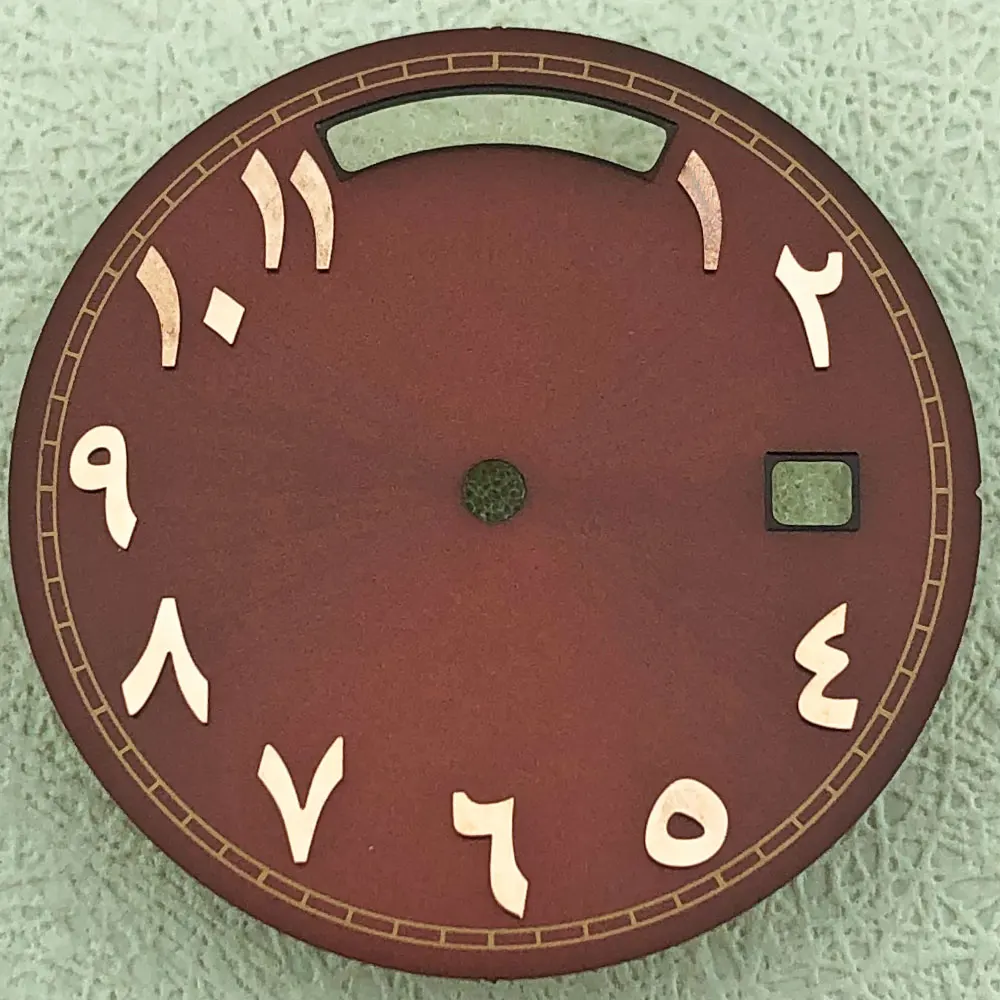 Циферблат с двойным арабским календарем диаметром 31 мм, подходящий для механизма 8285. Замена аксессуаров для часов поддерживает индивидуальный логотип.