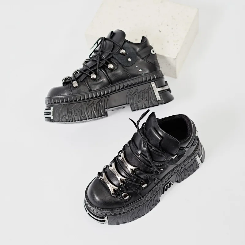 

2025 Spring and Autumn New Women's Heavy Metal Platform Low-top Punk Small Leather Shoes Dark Motorcycle Boots 7cm