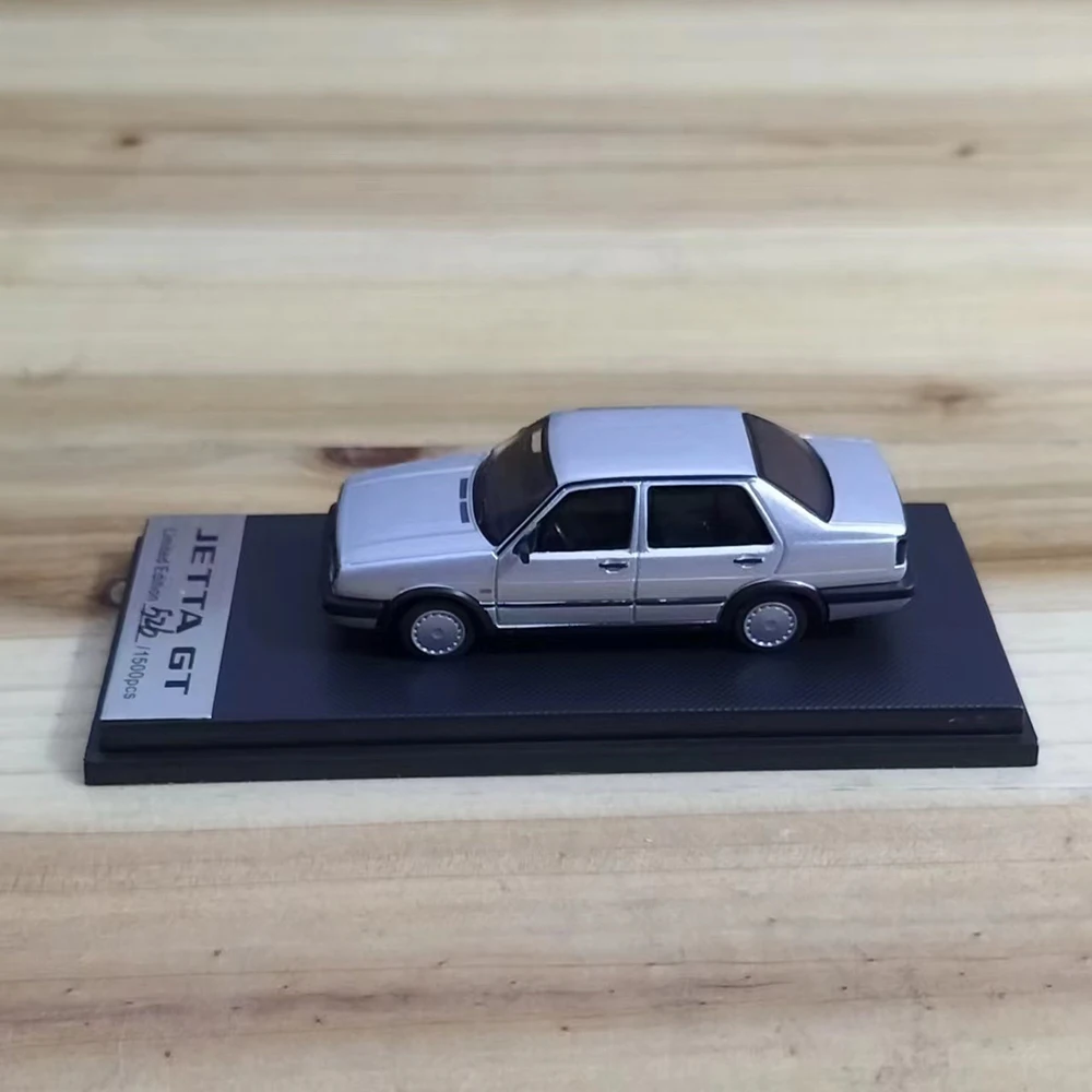 Die-cast 1:64 Scale Old Jetta Jetat Gt Limited Edition Simulation