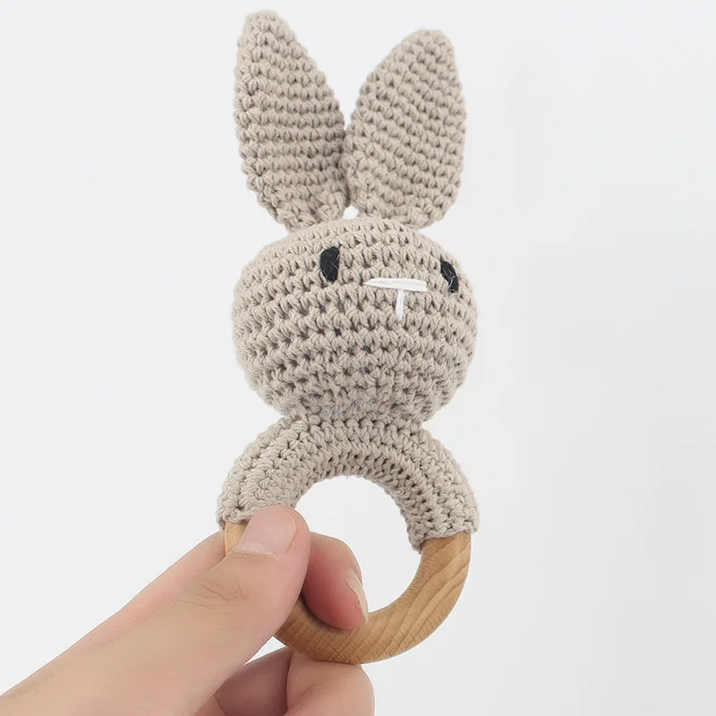 Baby Rasseln DIY Häkeln Cartoon Löwe Fuchs Puppe Hand Glocke Geschnitzte Holz Ring Zahnen Spielzeug Neugeborenen Molaren Beißring Pädagogisches Spielzeug