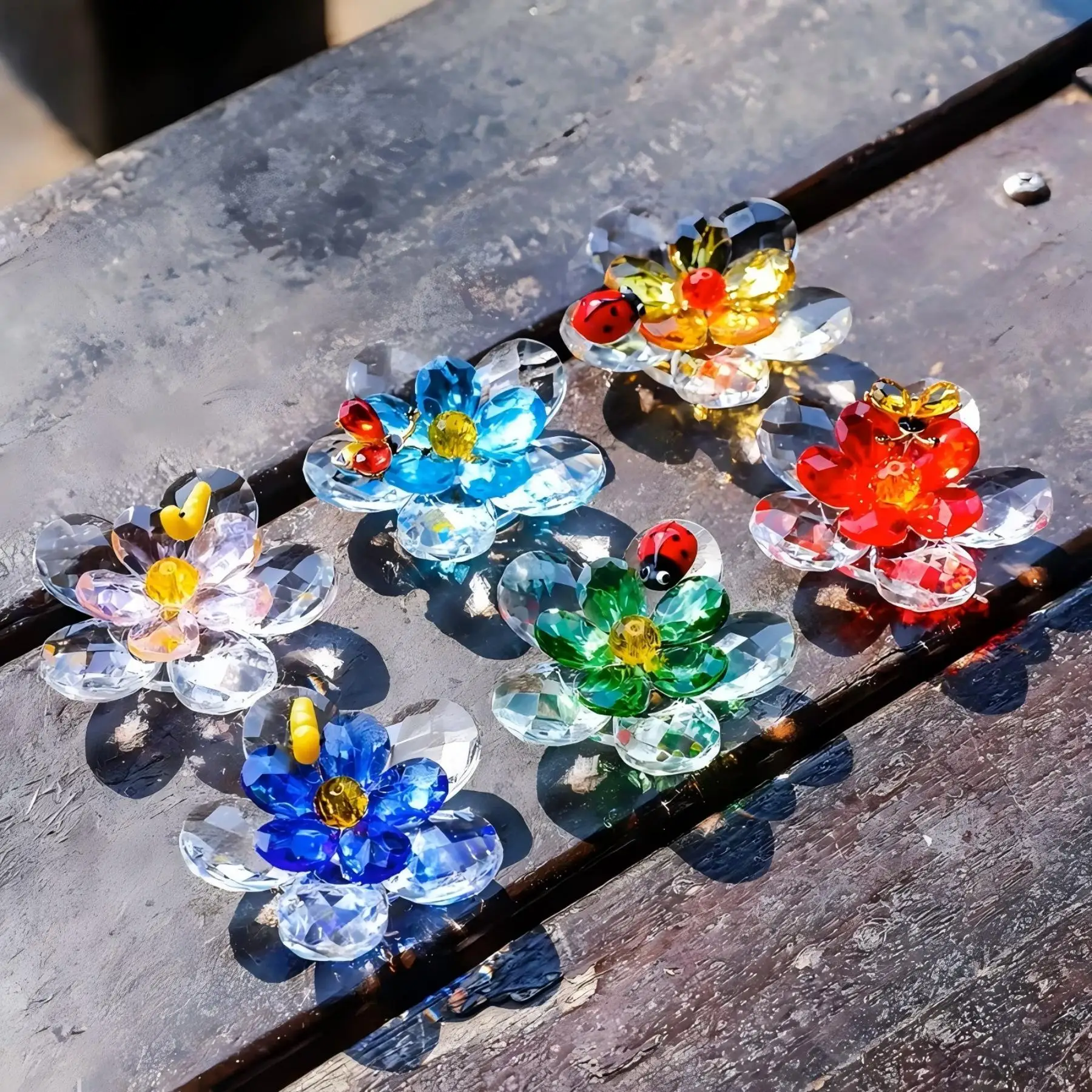 Crystal Sun Catcher Figurine - Light Luxury Glass Bug & Flower Decor, Home/Cafe Desk Ornament, Halloween Christmas Birthday Gift