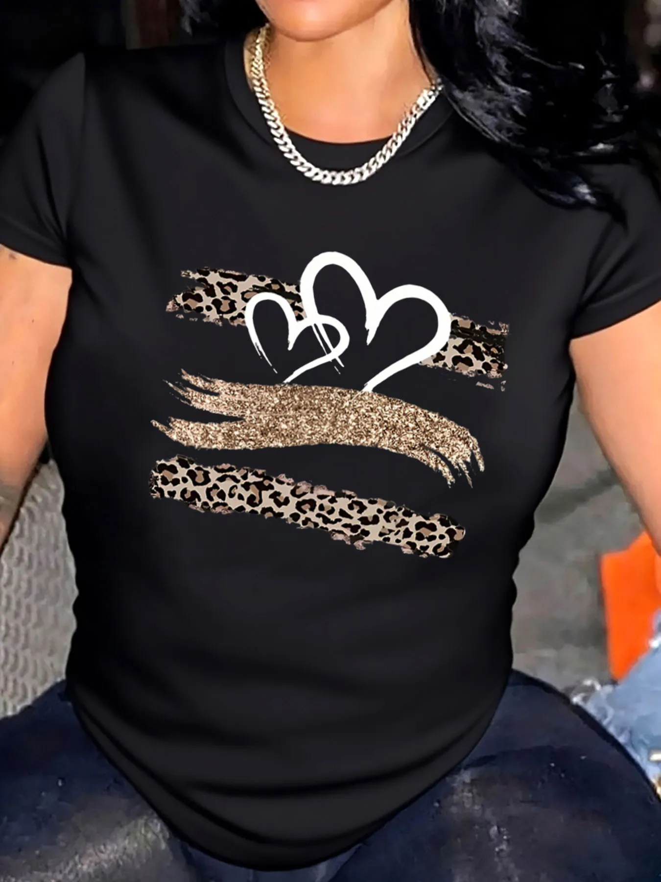 

Женская футболка больших размеров на день Святого Валентина с леопардовым принтом и сердечками, повседневная уличная одежда