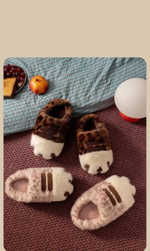 Entzückende Hausschuhe mit Kätzchenpfotenmuster für Damen, kuschelige Schuhe aus Kunstfell, offene Mules, ideal als Geschenk für Katzenliebhaber. – Detail 4