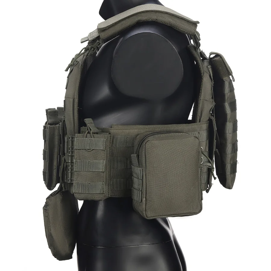 The quick release seven piece hunting vest for shoulders and waist uses tear resistant and wear-resistant materials