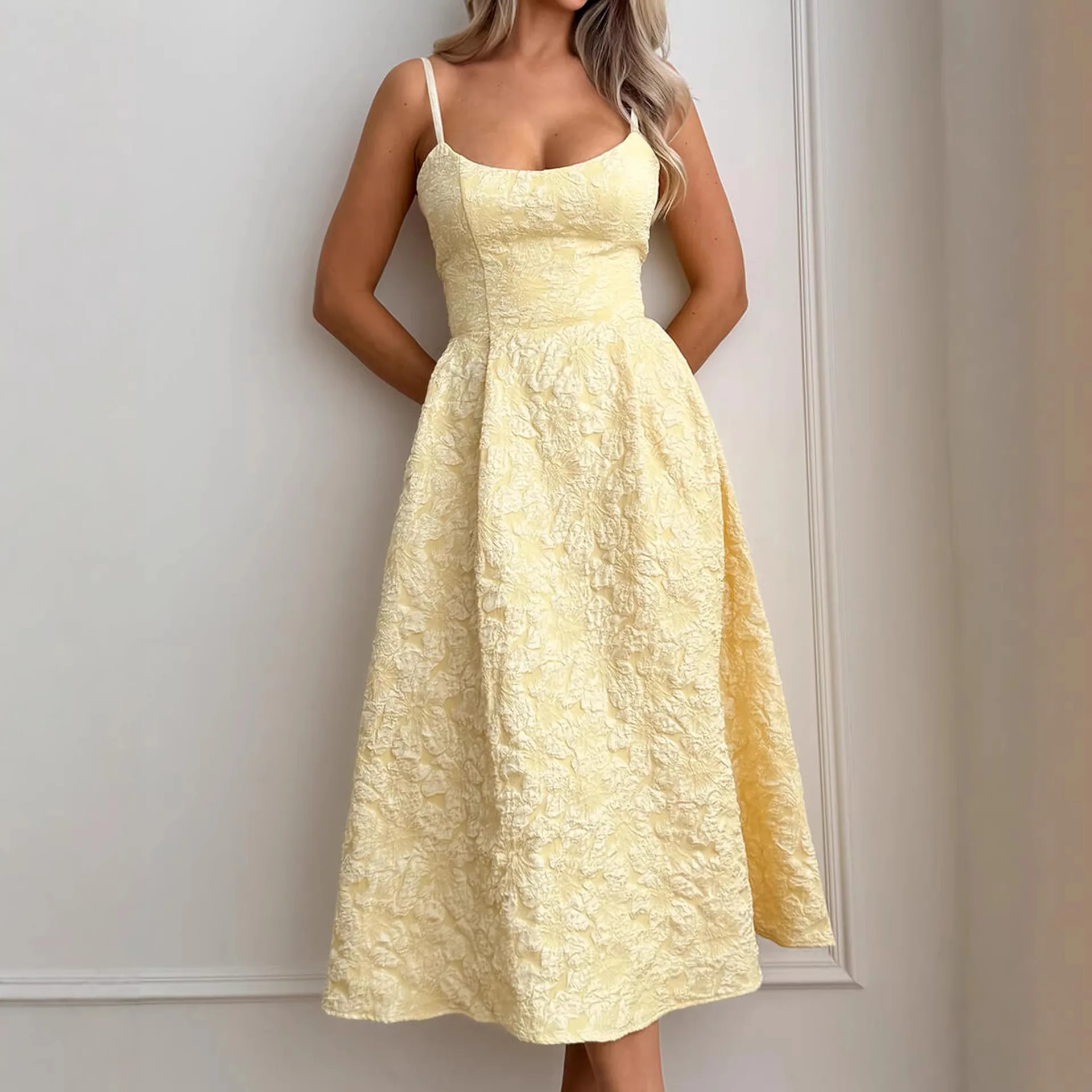 

2026 Square Neck Suspender Dress Women's Fashion Temperament Waist A-shaped Skirt