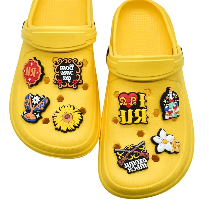 Russian Cultural Cartoon Shoe Accessories Footwear Ornaments Chamomile Brown Bears Nesting Dolls Clasp Flag Design