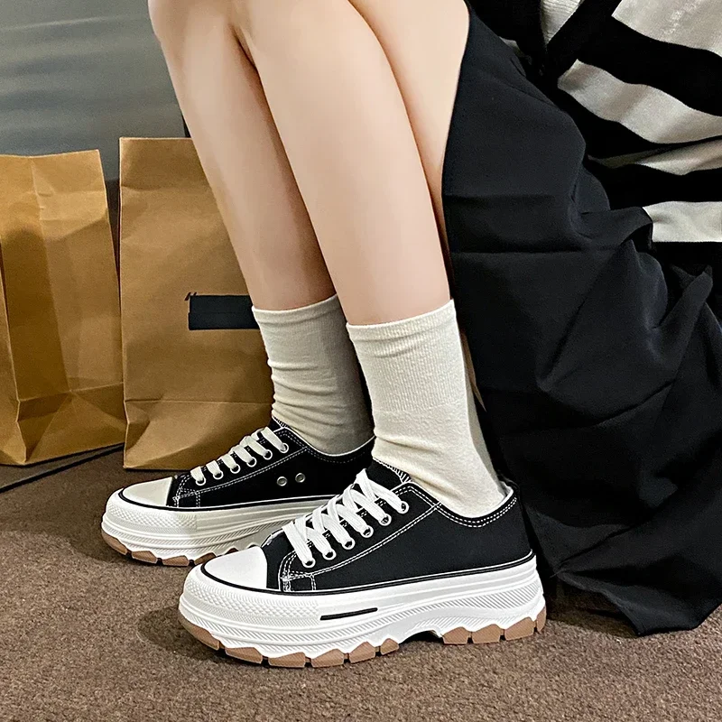 Thick soled canvas shoes 2023 new spring and autumn increase shoes women all black muffin super fire casual board shoes