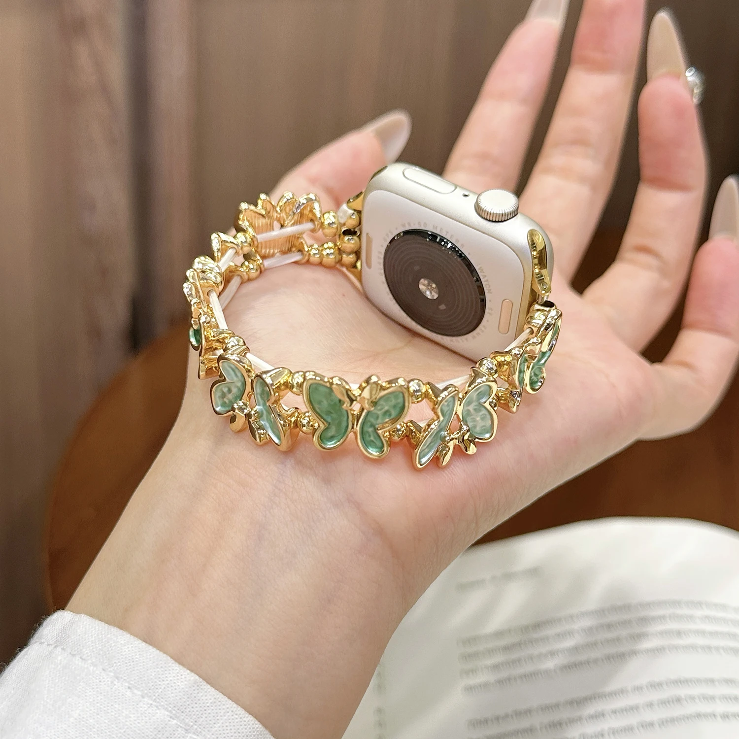 حزام سوار مرن على شكل فراشة لساعة أبل S10 42/46 ملم 38/40/41-45 لسلسلة IWatch Ultra 9 8 7-4 حزام نسائي أنيق