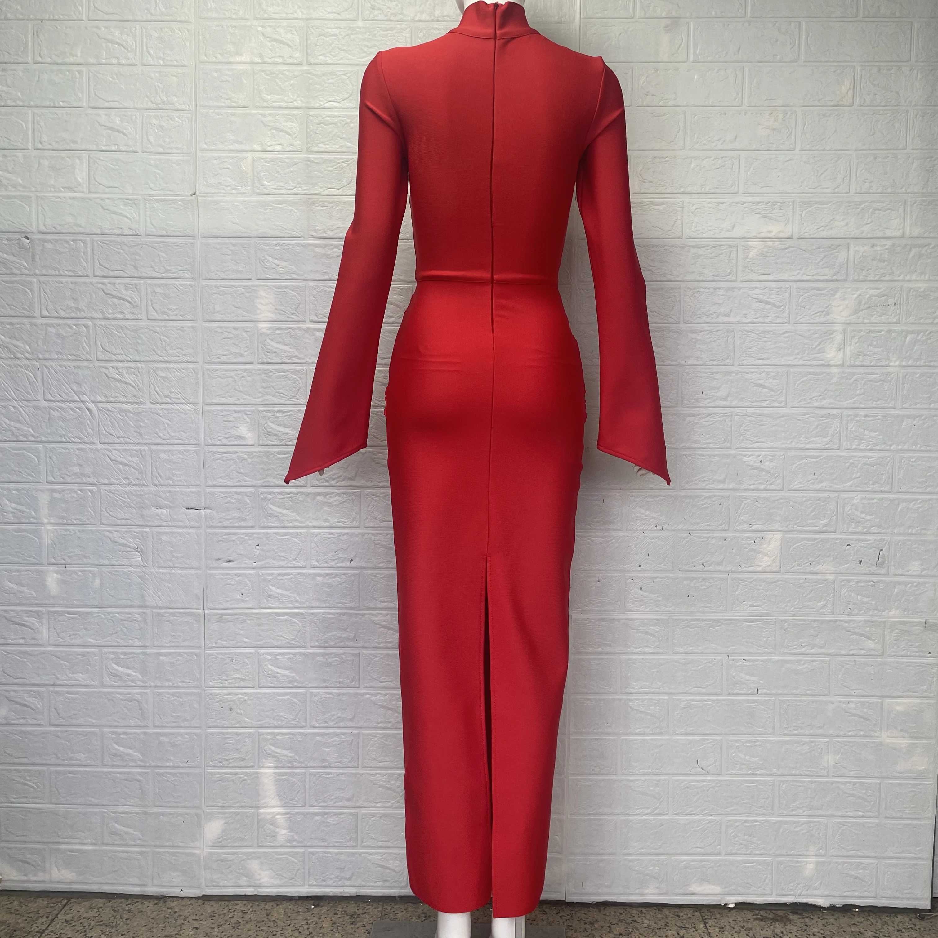 ชุดเดรสยาวรัดรูปสีแดงประดับคริสตัล แขนยาว คอเหลี่ยม ทรงเมอร์เมด สำหรับงานปาร์ตี้ งานราตรี งานพรอม