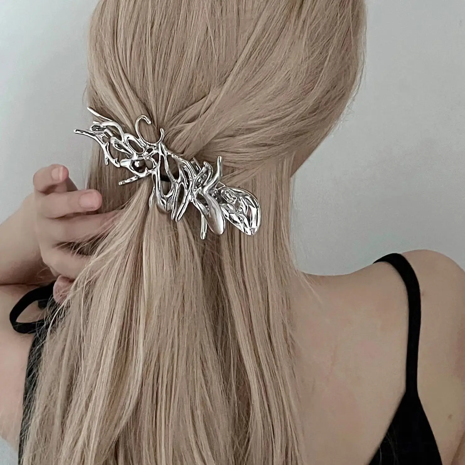 2022 Fashion Metal Liquid Hollow Hair Clip For Women Back Head Grab Clip Geometric Headband Trendy Hair Accessories Wholesale