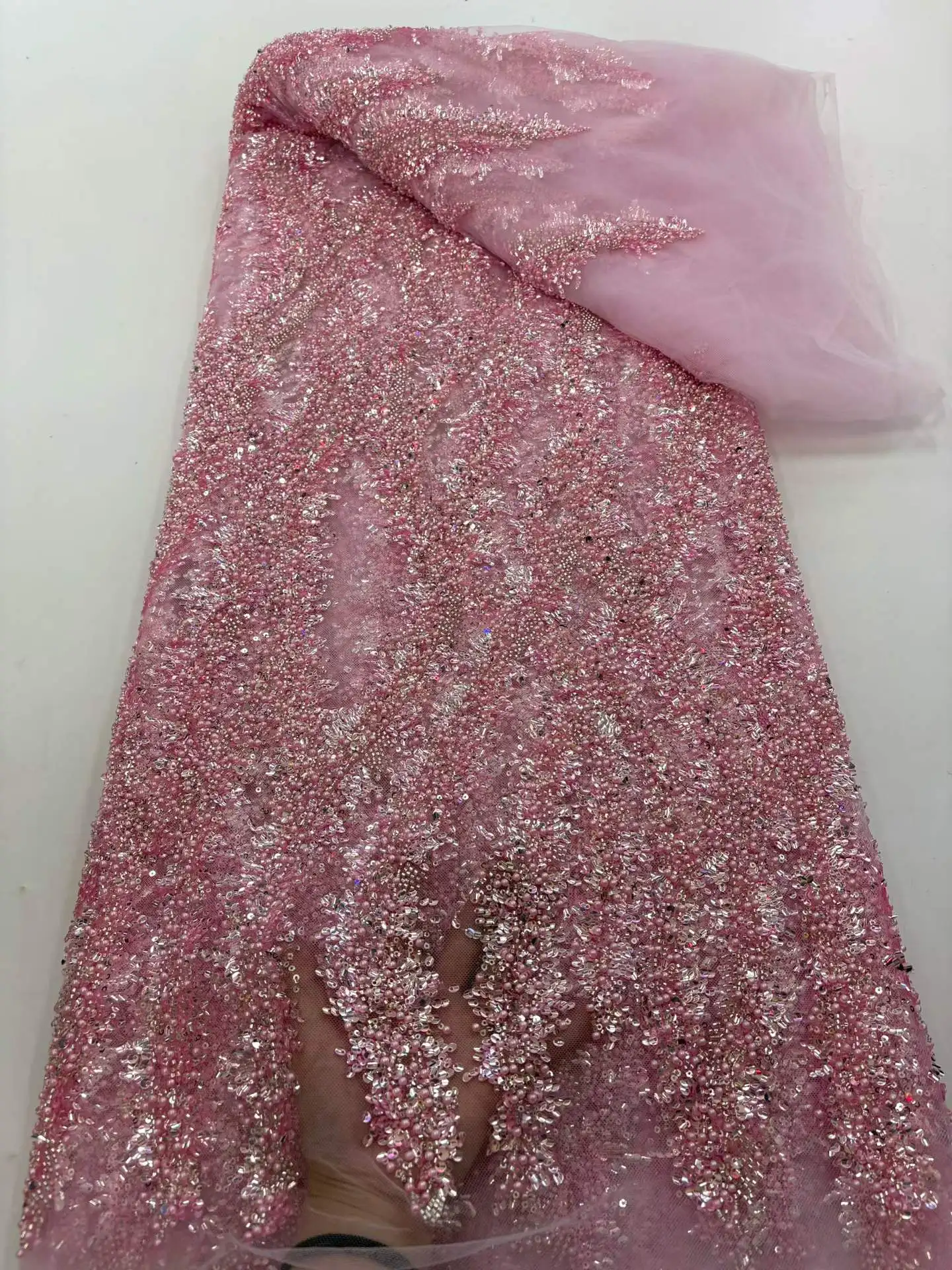 

Оптовая продажа: Элитная ткань с ручной вышивкой бисером и кружевом, свадебная ткань, высококачественная нигерийская ткань 2026 года с пайетками и бисером, вышитая на тюле