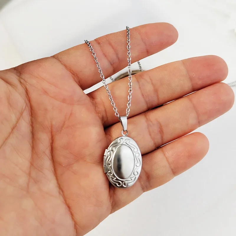 1pc Ruyi Oval As Ones Wish Stainless Steel Photo Frame Pendant Lucky Charms Locket Necklaces Women Men Fashion Memorial Jewelry