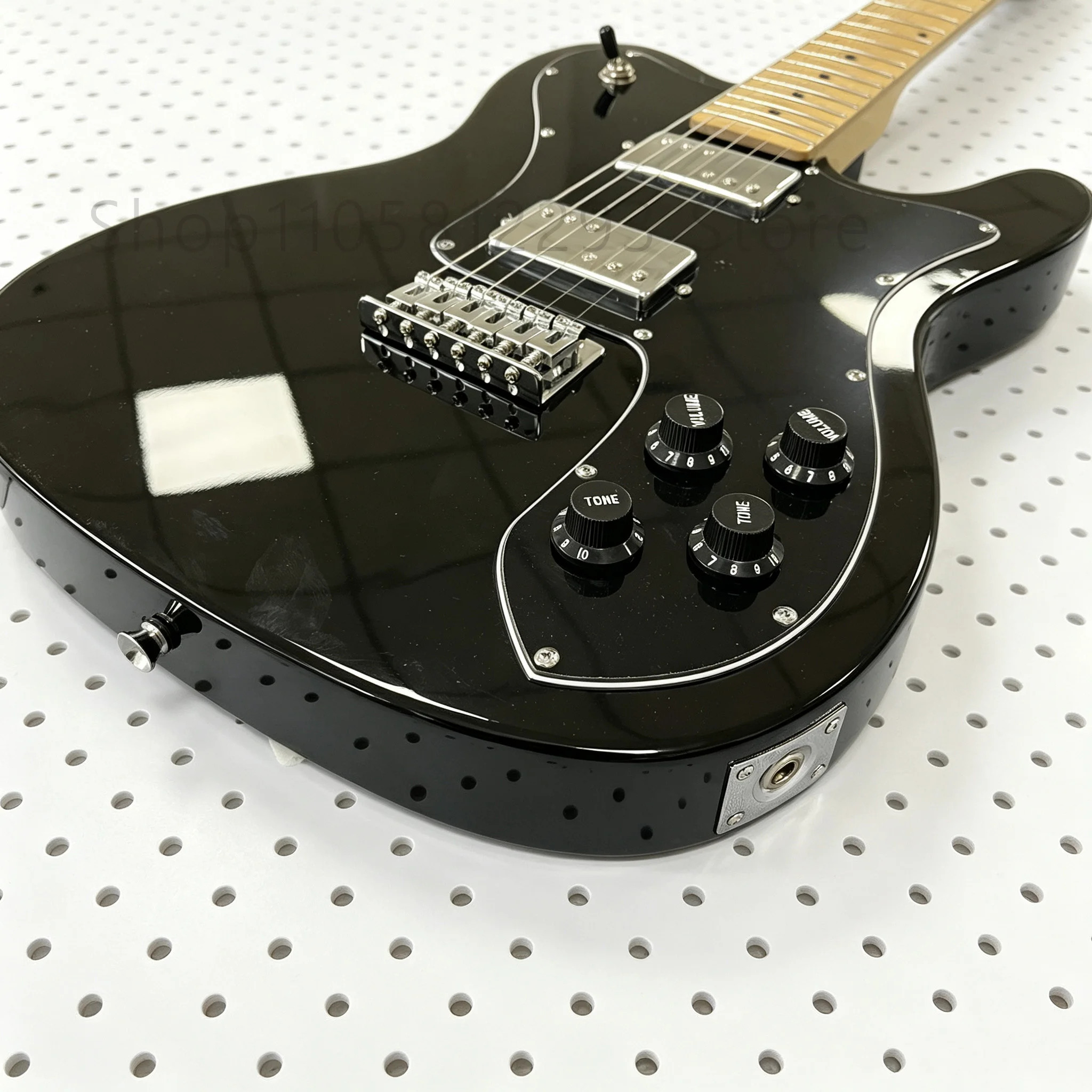 Bright Black Lacquer Surface TL Electric Guitar Maple Fretboard Dual Pickups Classic Wide Body Shape Black Protective Plate