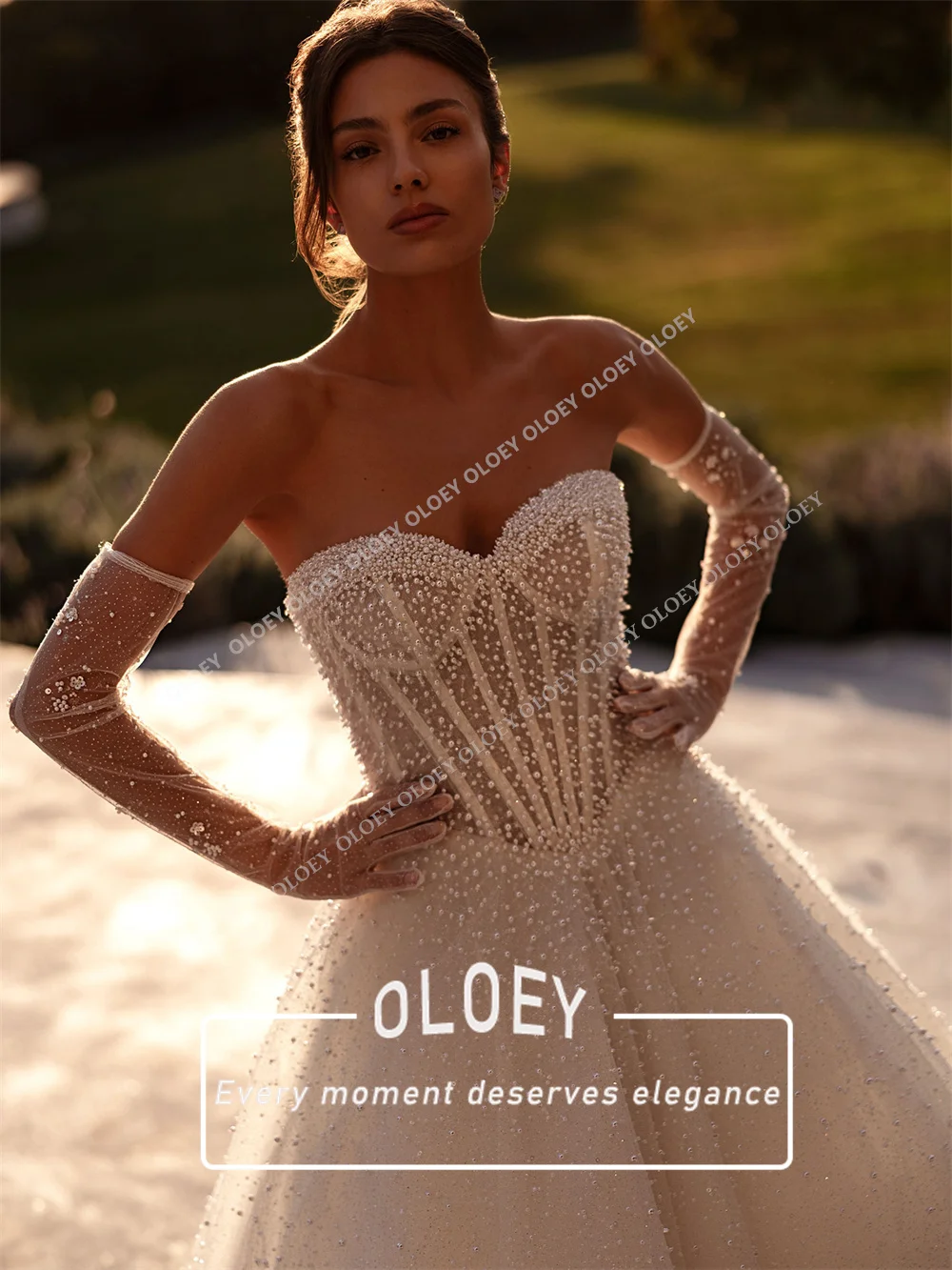 OLOEY Luxury Sequines Pearls Lace Wedding Dress Sweetheart Neck A-Line Bridal Gown with Gloves Robe De Mariage Customized