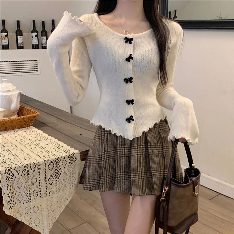 

Autumn Winter Knitted Single-breasted Cardigan Sweaters Women's Ruched Long Sleeve Cropped Cardigan V Neck Button Down Knit Tops