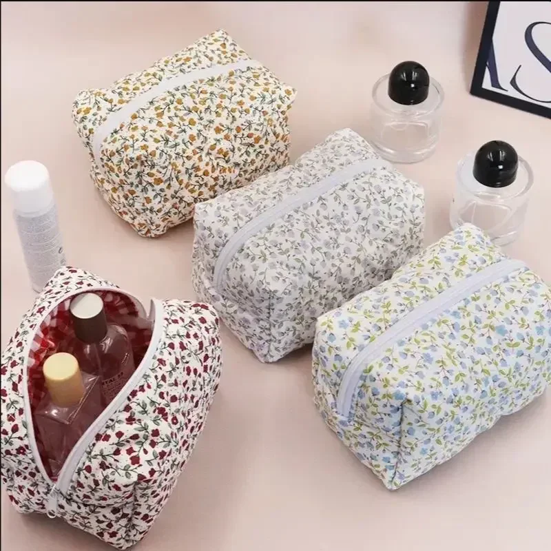 Floral Cosmetic Bag Travel Skincare Zipper Pouch Toiletry Organizer for Beauty Makeup Bag Travel Cosmetic Bag Makeup Accessory