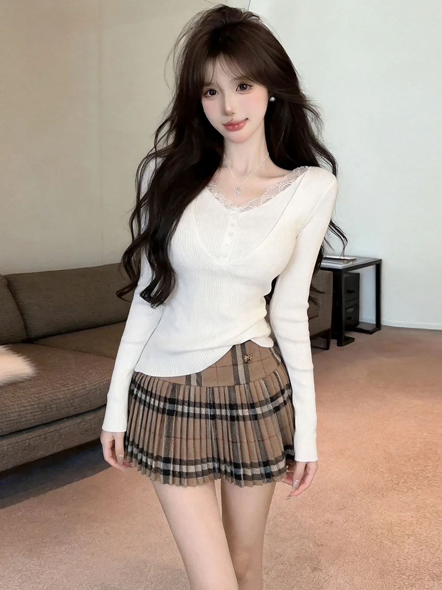 Sexy Pure Desire Lace V-Neck Long Sleeve Knitted Top High Waist Pleated Skirt Set Waist-Cinching Fake Two-Piece Ensemble