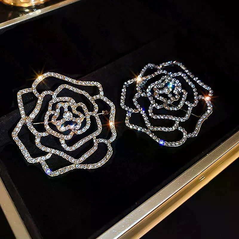 Temperament Shiny Rhinestone Flower Brooch Delicate Hollow Flower Corsage For Women Fashionable Suit Clothing Jewelry Accessory