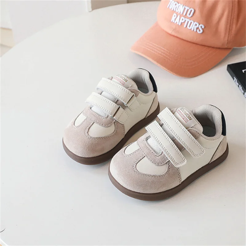 2024 nuove scarpe per bambini in pelle traspirante scarpe Casual per bambini antiscivolo moda bambino ragazze ragazzi Sneakers EU 22-30