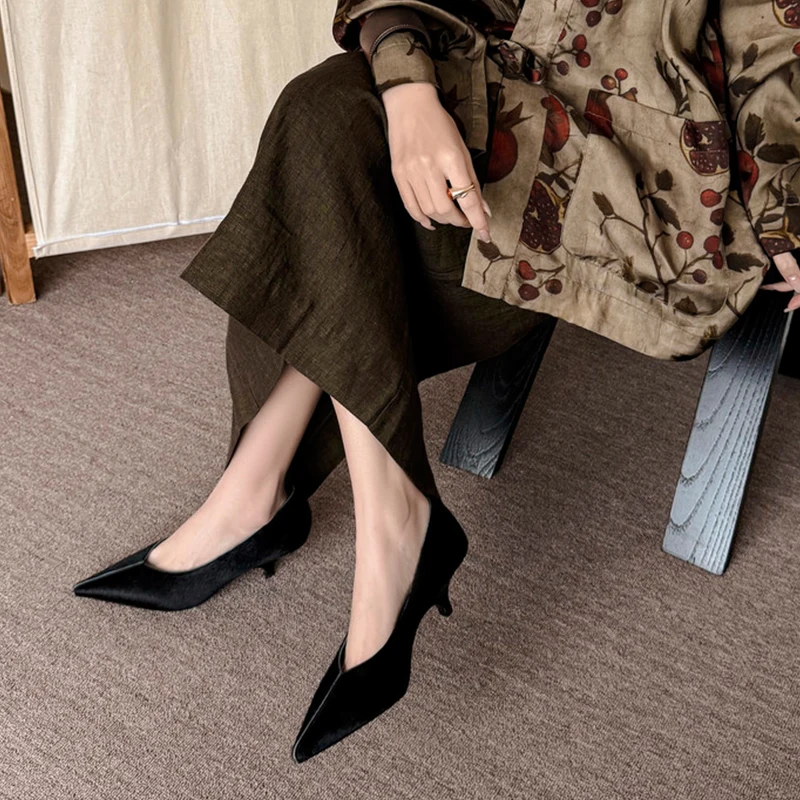 Women’s Horsehair Pointed-Toe Mid-High Heel Office Pumps