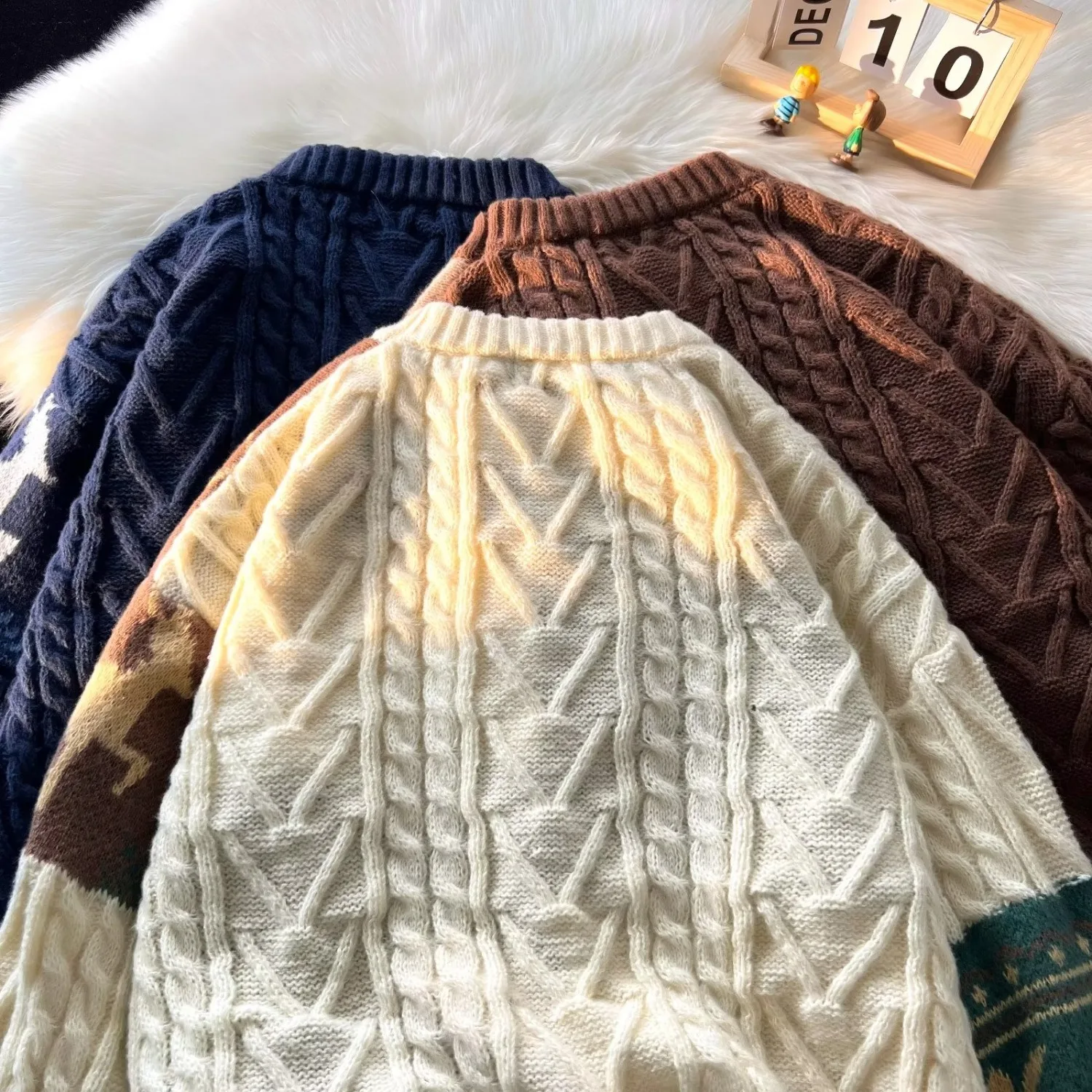 Men's New Autumn and Winter Patchwork Sweaters, Fashionable and Versatile Round-Neck Tops