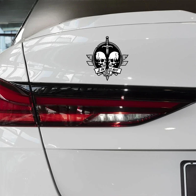 1 قطعة اثنين من الجماجم والسيف شعار الزخرفية ذاتية اللصق (14 سنتيمتر) للهاتف المحمول في السيارة خلق التخصيص