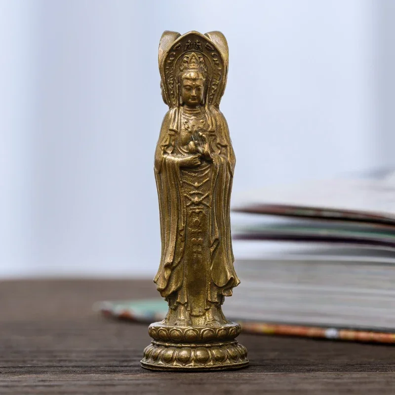

Hainan's Avalokitasvara Three sided Guanyin Buddha ornaments exquisite portable Buddha study home decoration
