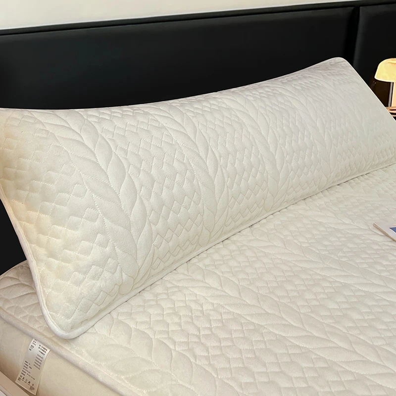 1 piece of light luxury solid color diamond-shaped plush pillowcase, couple long pillowcase (without core), comfortable bedding