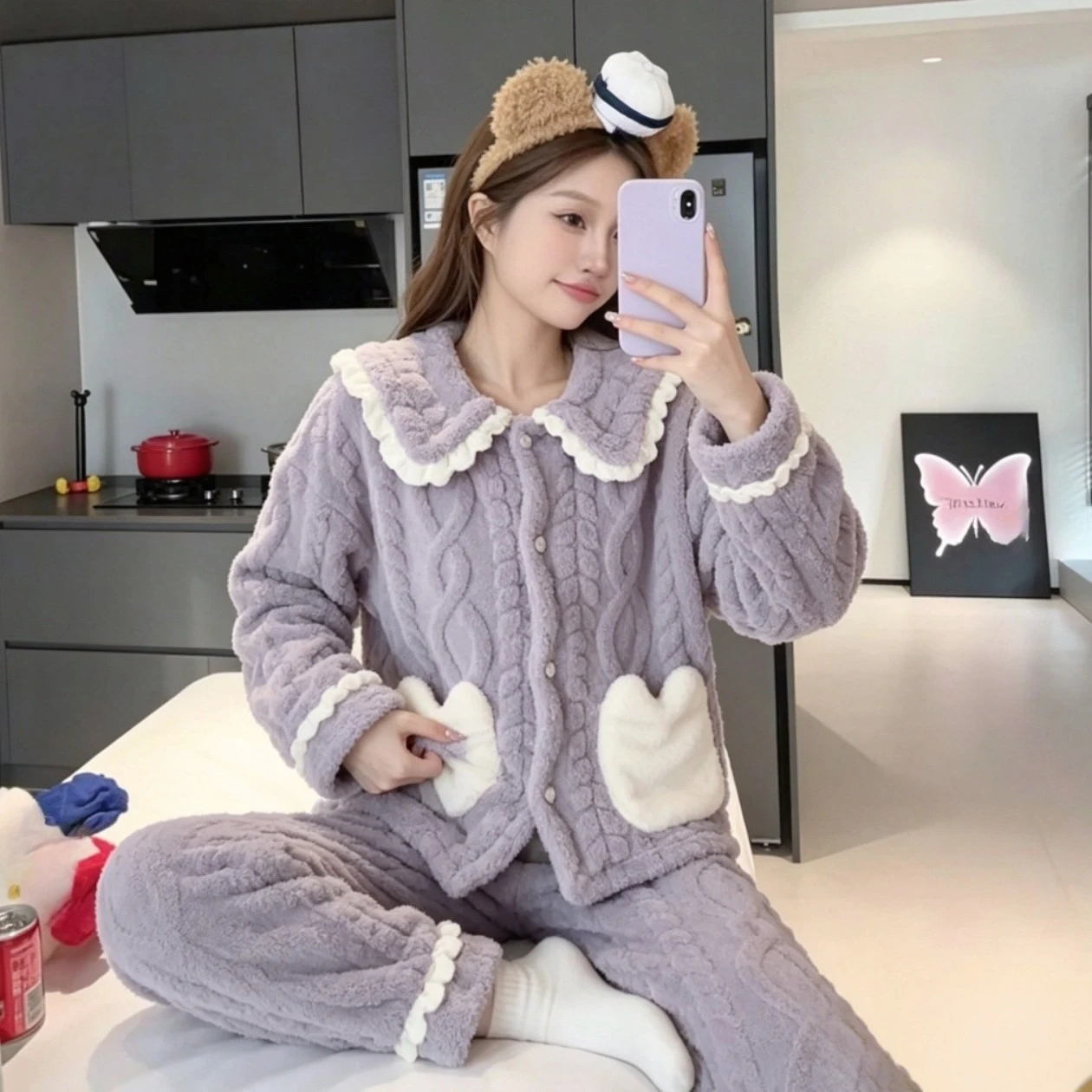 Autumn and Winter Coral Fleece Loungewear Pajamas for Women, Extra Fleece and Thickened, Sweet and Cute Schoolgirl Style Set