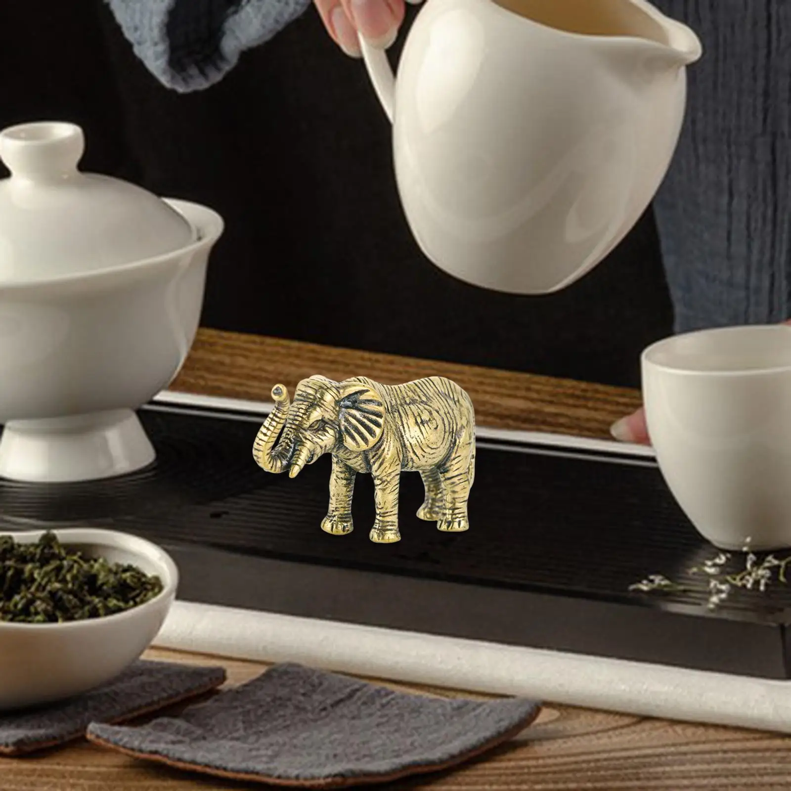 Feng Shui Figurine Mascot Elephant Statue for Living Room Table Decor