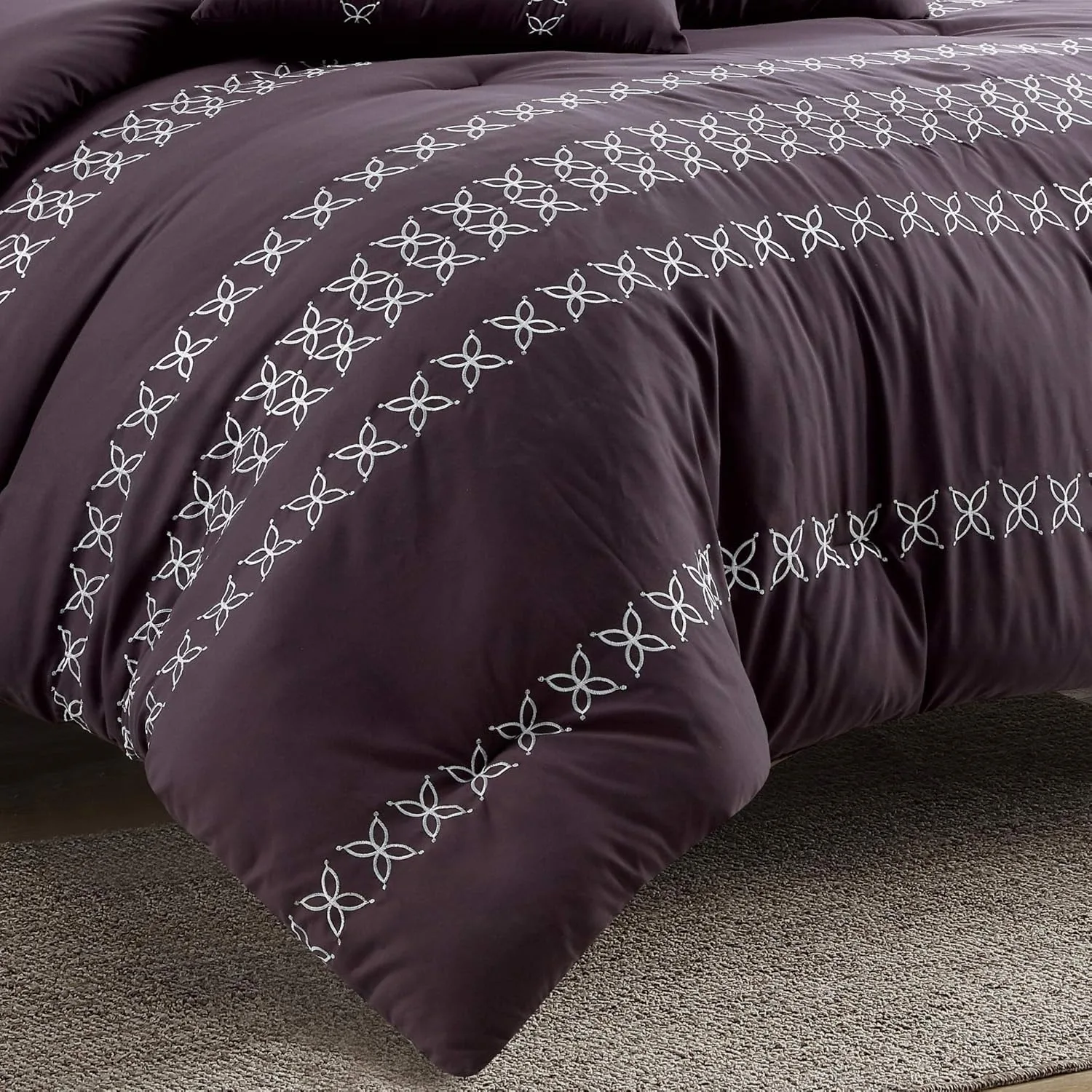 Queen Comforter Set 7 Piece Soft Luxurious Brushed Microfiber Mauve Purple White Embroidered Bedding