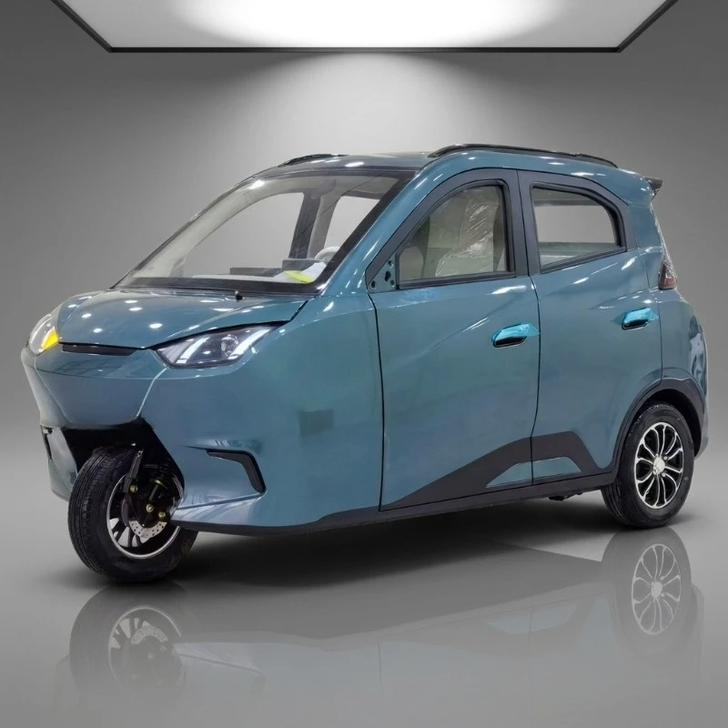A Closed Electric Tricycle with a 3000W Motor Suitable for Short-distance Travel As a Means of Transportation xyl