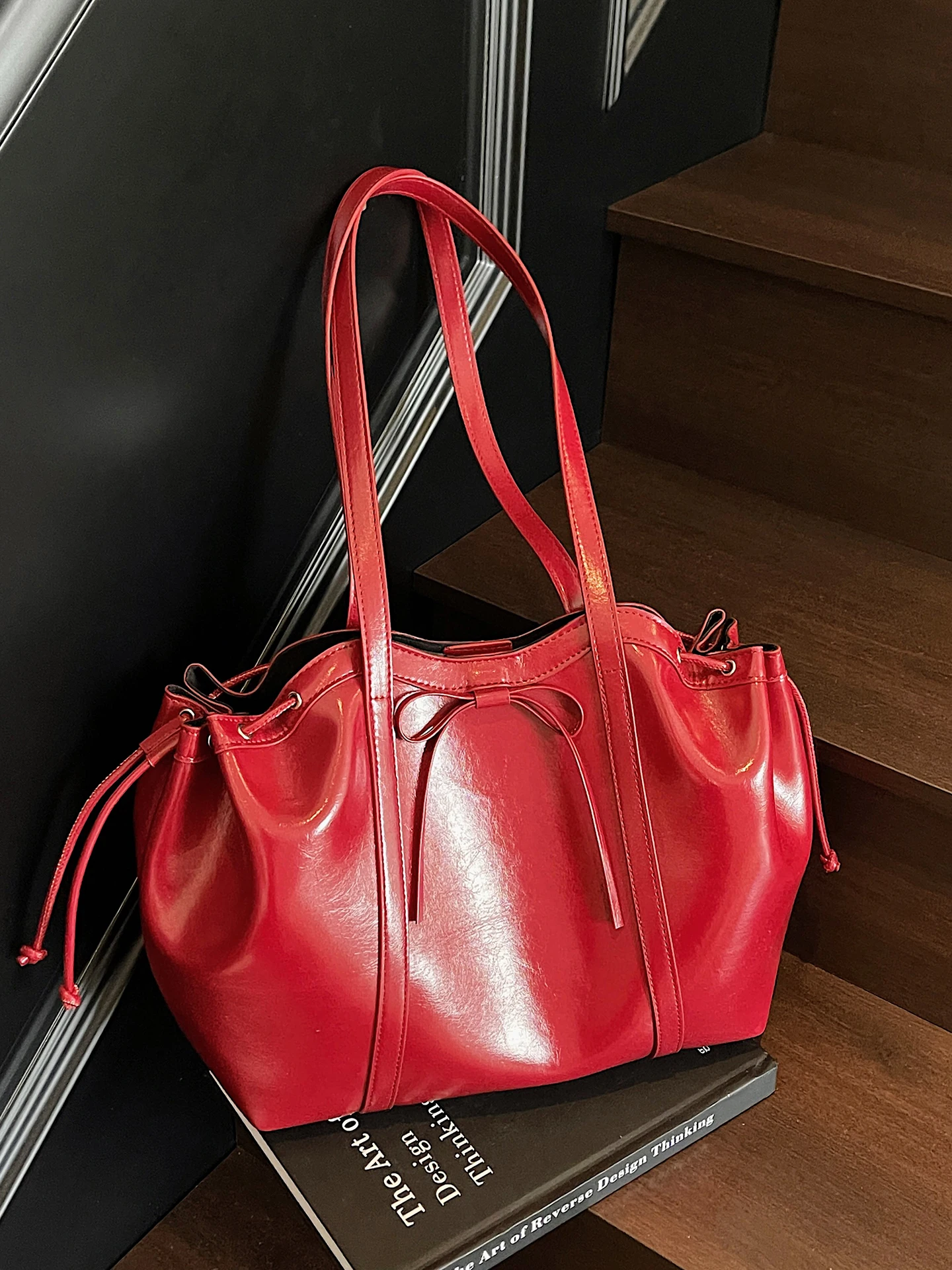 

Большая вместительная сумка-тоут с бантом для женщин, новая летняя корейская прямоугольная высококачественная сумка через плечо из искусственной кожи, модная однотонная сумка подмышками