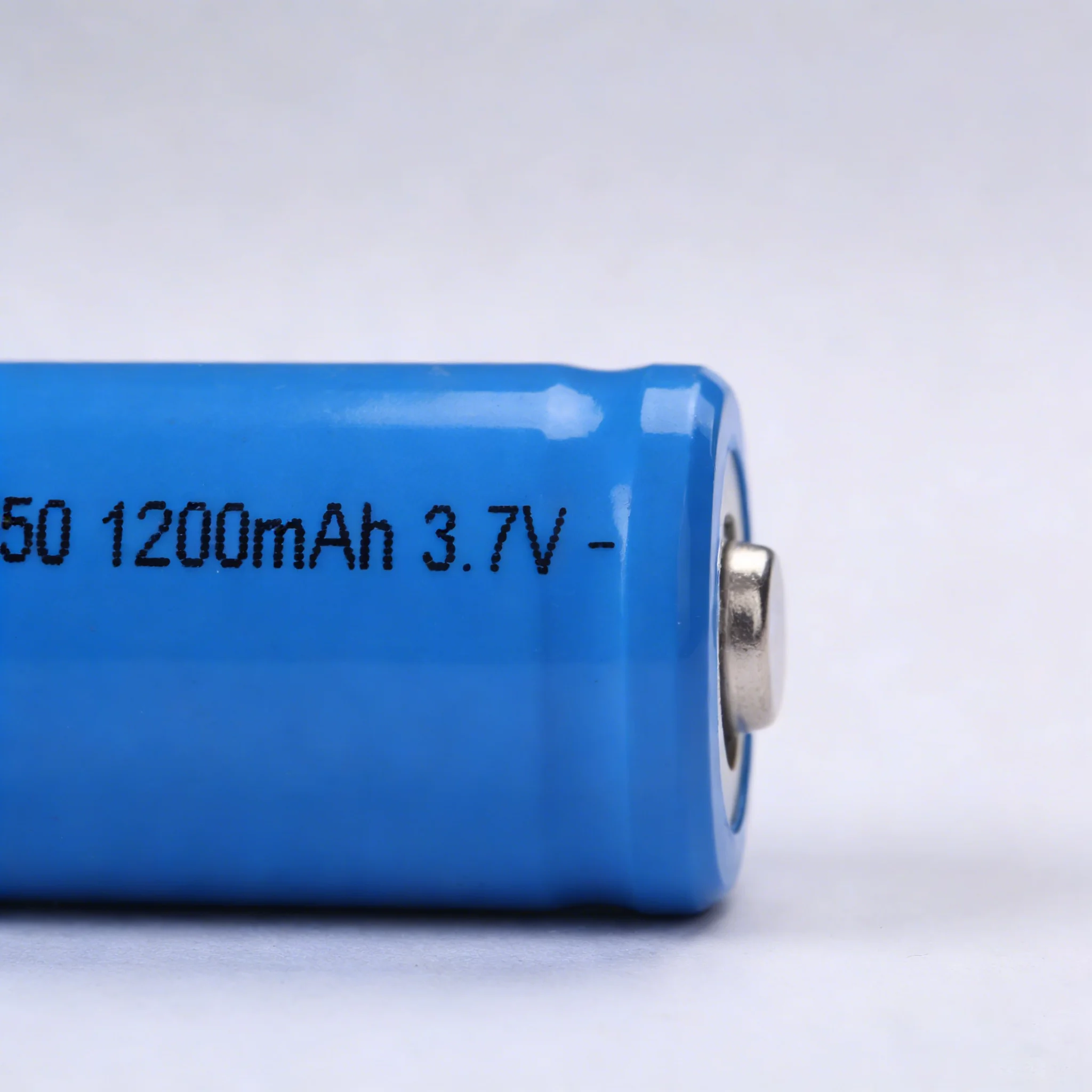 14250 CR2 battery 3.7v infrared rechargeable lithium battery for laser sight large capacity