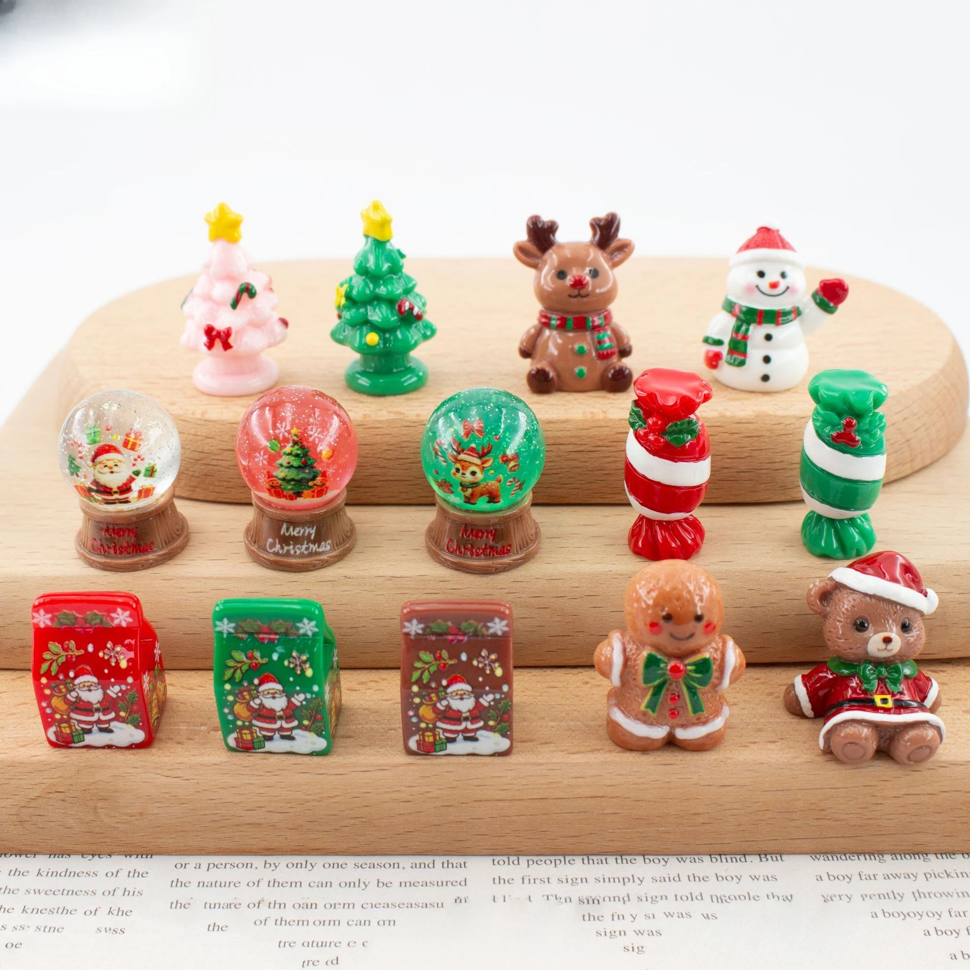 100pcs Wholesale Resin 3D Christmas Tree Gift Snowman DIY Accessories for Keychain Dollhouse Decor Miniature Craft