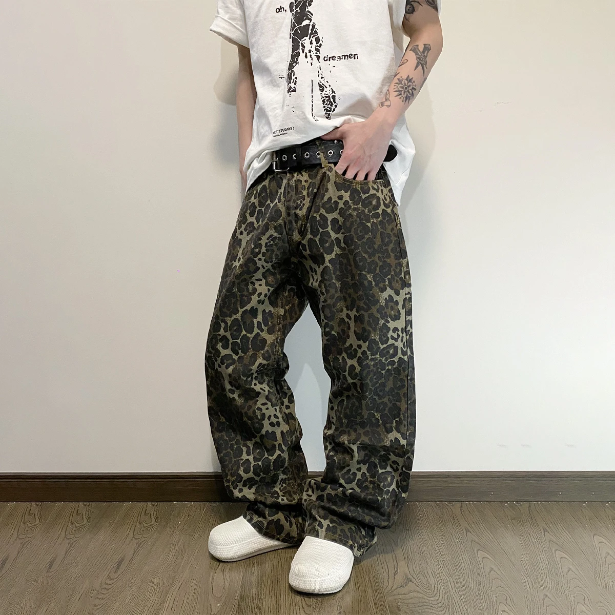 UP.THE Men Vintage Leopard Print Baggy Wide Leg Jeans, Y2K Oversized Loose All Over Graphic Denim Pants, Retro Grunge Streetwear Trousers for Daily Outfits