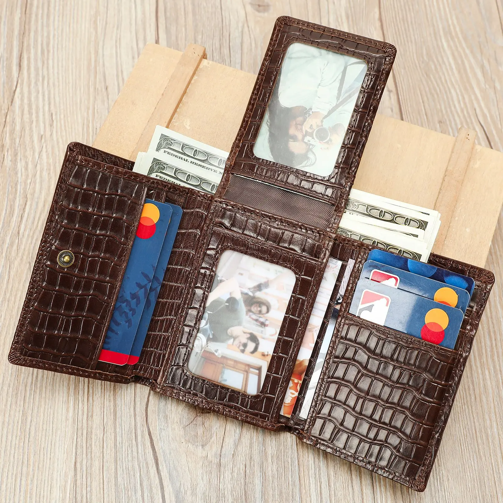 กระเป๋าสตางค์แฟชั่น MVA แบบพับสั้น กระเป๋าคลัทช์ใส่บัตร หนังลายจระเข้ ช่องใส่บัตรหลายช่อง กระเป๋าเงินสไตล์วินเทจ